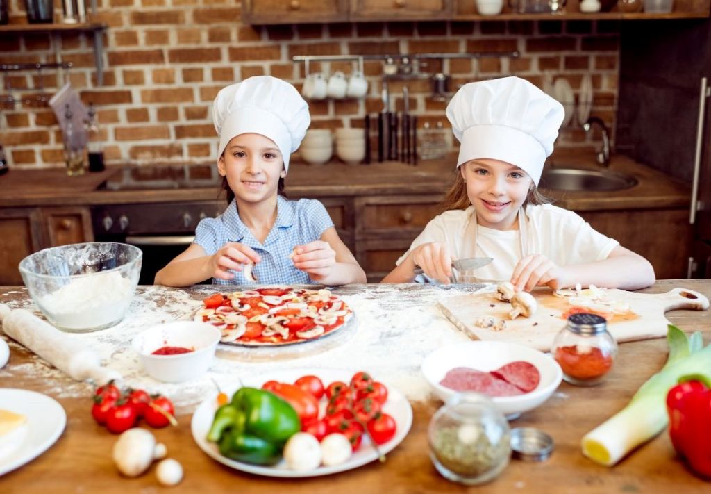 ¿Le gustaría que sus peques aprendan a preparar pizza?