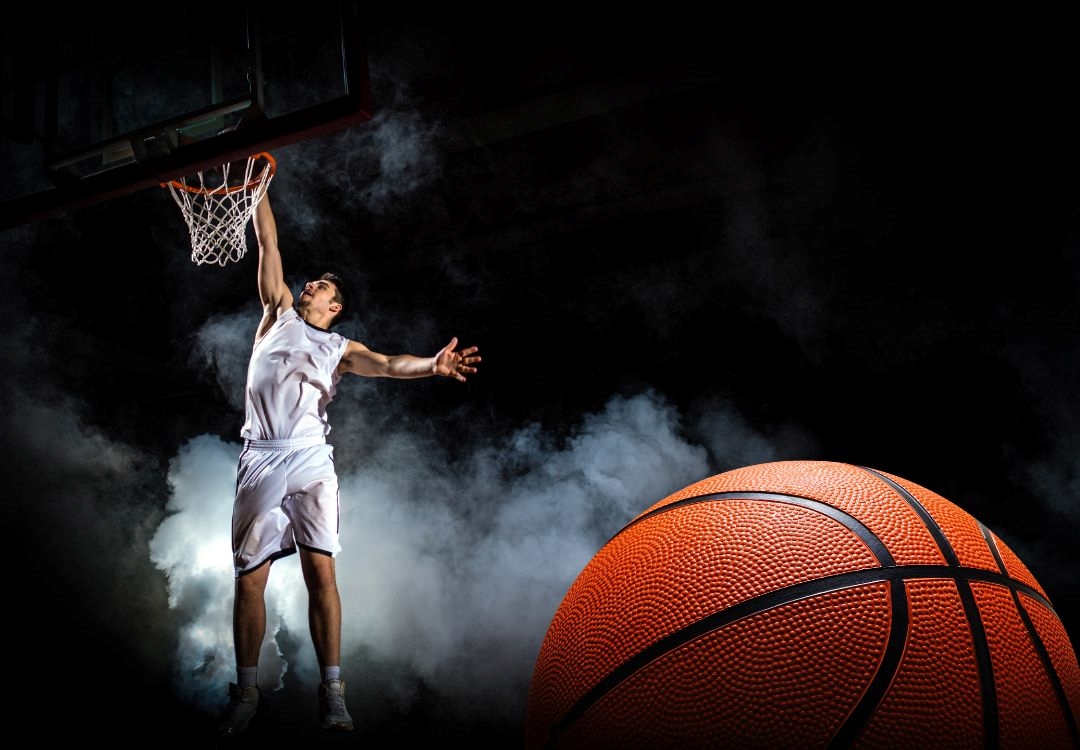 Patriots contra Greyhounds en duelo de baloncesto masculino