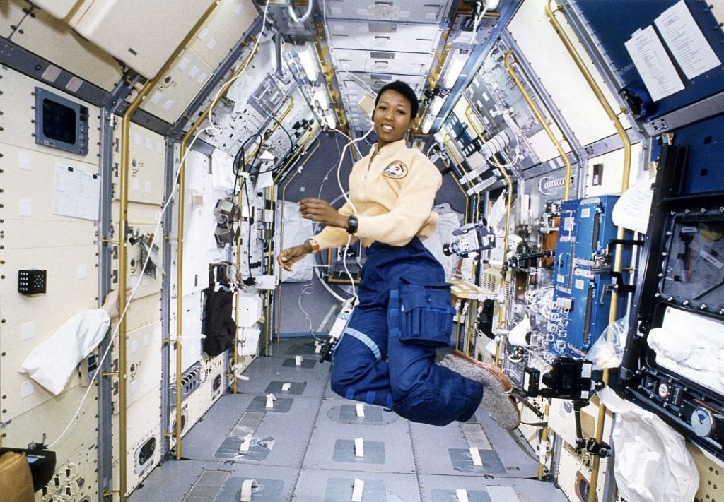 Día familiar fortalece conocimientos sobre tecnología aeroespacial