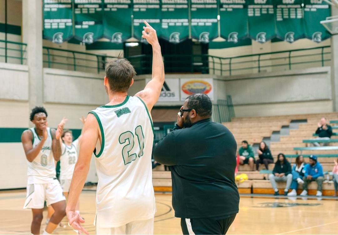 Patriots contra Bonnies en baloncesto masculino universitario  