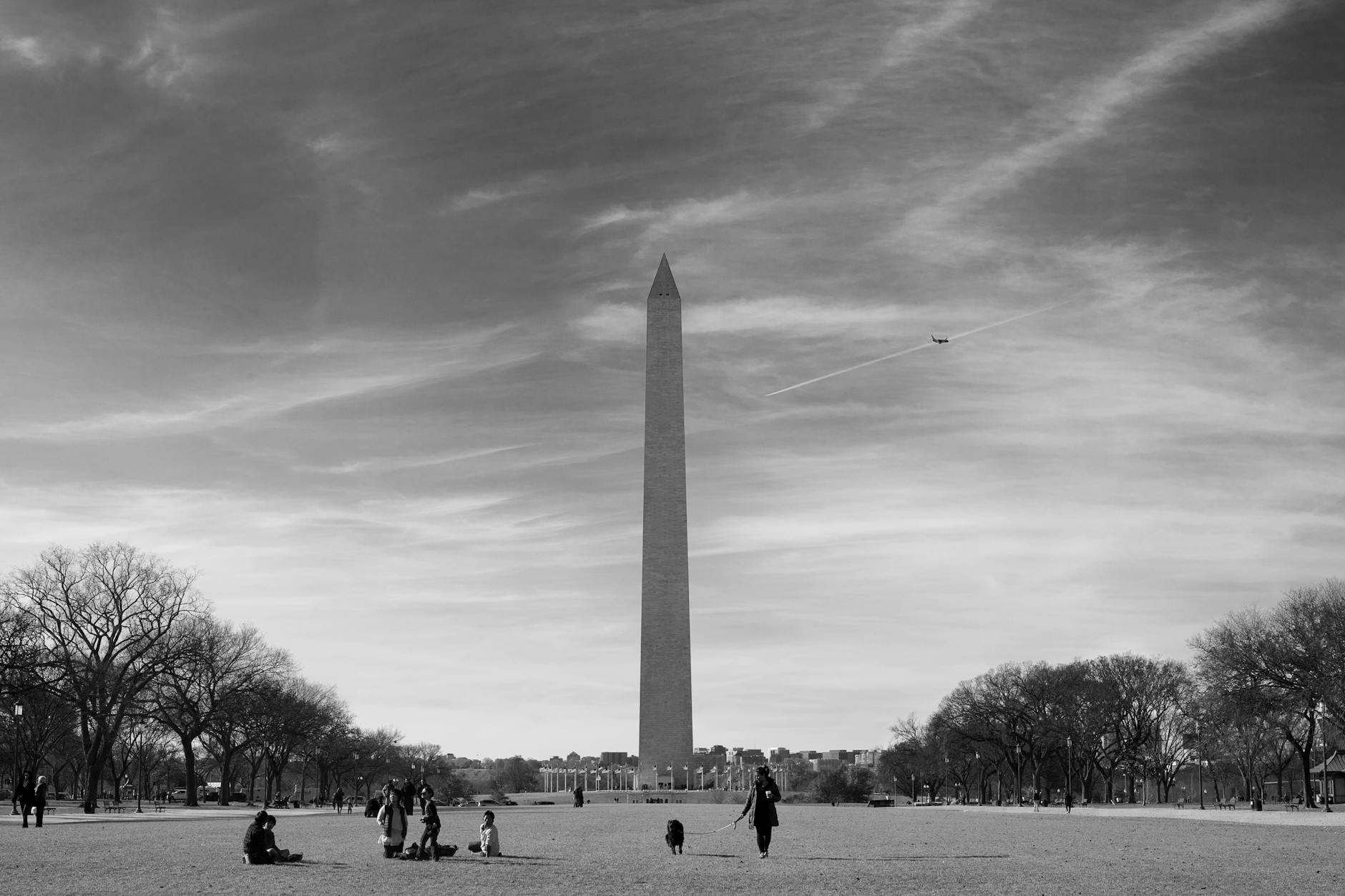 grayscale photo of washington monument